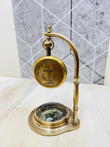 งานฝีมือโบราณ นาฬิกาตั้งโต๊ะทองเหลืองสมัยใหม่ พร้อมเข็มทิศ ทำด้วยมือ ของตกแต่งโต๊ะสไตล์ทะเลแบบพกพา - Product Image 2
