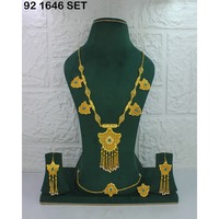 Ensemble de bijoux tendance en alliage plaqué or, collier et boucles d'oreilles classiques en alliage plaqué or pour femmes, pour mariage et fiançailles