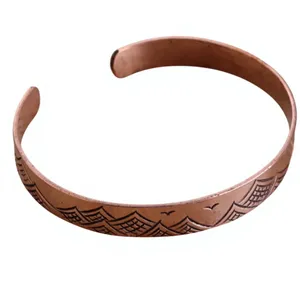 Elegant Embossed Diamond <b>Grid</b> Pattern Finish Copper Bracelet Fashionable <b>Metal</b> Jewelry Exquisite Design - Product Image 2