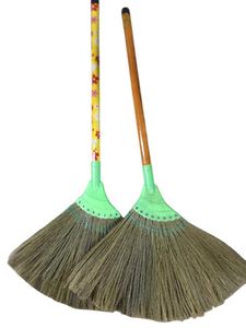 Balai pratique en fibres végétales avec pelle à poussière en bois pour la maison et la cuisine - Balai en herbe fait main en matériaux naturels pour le nettoyage des sols - Product Image 3