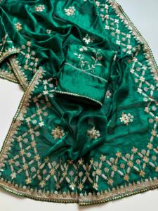 Sari de satén Fandy de diseñador para fiesta con hermoso bordado y blusa a juego con bordado. - Product Image 4