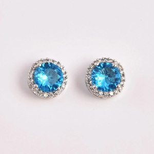 Aros Unisex Pequeños Minimalistas Vintage, Joyería de Fiesta, Latón Chapado en Oro, Perla Natural y Piedras Preciosas para Hombres y Mujeres - Product Image 1