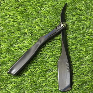 Rasoir de Barbier Professionnel Pliant Manuel Noir à Lame Unique Droite avec Manche en Plastique Durable - Product Image 1