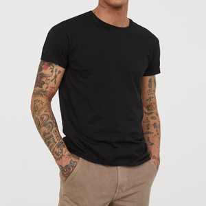 Camiseta de Manga Corta para Hombre, Corte Ajustado, Cuello Redondo, Color Negro Sólido, Informal, 100% Algodón Jersey, Tejido Liso Teñido - Product Image 1