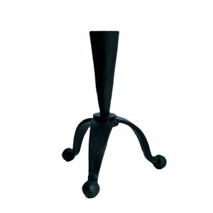 Candelabro de Hierro Forjado a Mano con Diseño de Pata, Soporte para Velas de Metal, Venta Caliente, Hecho en India por R B Overseas - Product Image 1