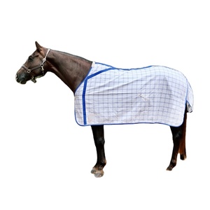 Tapis d'été respirants pour chevaux conçus pour le confort et la circulation d'air, idéaux pour les journées chaudes et le pâturage en plein air - Product Image 1