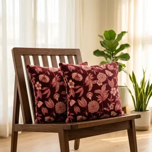 Juego de 2 Fundas de Almohada de Terciopelo Floral, Fundas Decorativas Suaves para Cojines, Color Granate y Rojo Óxido, Fundas para Cojines Decorativos Botánicos - Product Image 1