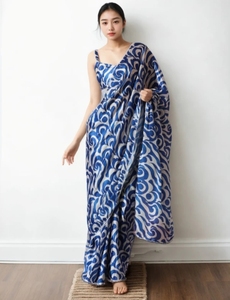 Sari de Seda con Rayas Estilo Bollywood KV Listo para Usar (Blanco y Azul), Sin Arrugas, Reversible, para Fiestas - Product Image 5