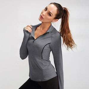 Hauts de sport ajustés à manches longues pour femmes avec logo sur le devant |   Vêtements d'entraînement en Spandex/Polyester - Product Image 5
