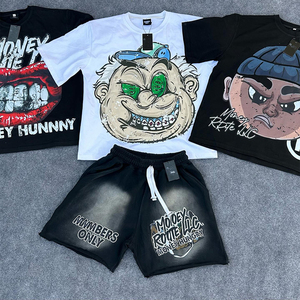 ชุดเสื้อยืดและกางเกงขาสั้นผ้าเทอร์รี่สำหรับผู้ชาย พิมพ์ลายโลโก้ด้วยเทคนิคซิลค์สกรีน ล้างสีแบบเอซิดวอช ให้สีซีดจางแบบซันเฟดดิ้ง สินค้าขายดีประจำฤดูร้อน รับทำโลโก้ตามสั่ง - Product Image 4