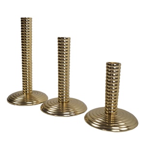 Juego de 3 Portavelas de Aluminio Monarch Hechos a Mano, Ecológicos y Duraderos, Diseño Acanalado de 3 Niveles para Uso Doméstico y Religioso - Product Image 1