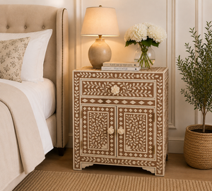 Mesa de Noche Decorativa de Resina con Incrustaciones de Hueso, con Cajón y Puertas, Mesa Auxiliar, Mesita de Noche con Incrustaciones de Hueso, Gabinete de Lujo para Dormitorio - Product Image 1