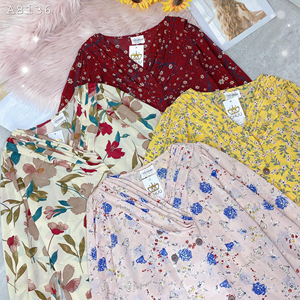 Blusa Elegante con Estampado Floral para Mujer, con Cuello en V Cruzado Plisado y Hombros Fruncidos, para Minoristas de Moda Boutique - Product Image 5