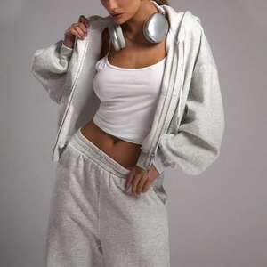 Conjunto Deportivo de Invierno para Mujer, Talla Grande, Color Sólido, 100% Algodón, Sudadera con Capucha y Pantalones Jogger de Dos Piezas - Product Image 1