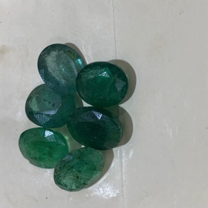 Esmeraldas naturales de corte ovalado, piedras preciosas verdes para la fabricación de joyas, piedras sueltas pulidas - Product Image 4