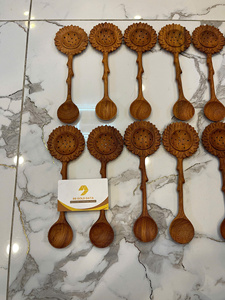 Juego de cucharas de madera artesanales con diseño de girasol, para cocinar, mezclar y servir, natural, Vietnam, al por mayor - Product Image 2