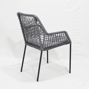 Fauteuil de salon durable en fer forgé avec coussin en corde tressée gris et pieds en plastique - Product Image 5