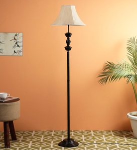 Lampe de sol club de luxe en tissu beige avec base métallique, OEM ODM, faible MOQ, prix d'usine, vente en gros, approvisionnement en vrac - Product Image 6