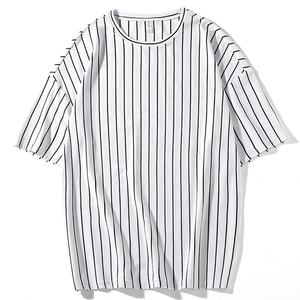 Camisa holgada moderna con corte extragrande que aporta un toque audaz a atuendos informales con una comodidad premium. - Product Image 5
