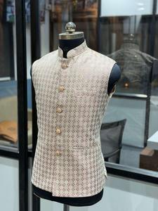 Manteau brodé et orné de sequins le plus vendu pour les festivals, les mariages et les célébrations, disponible pour la vente en gros - Product Image 2