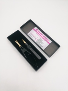 Pinzas para Cejas con Recubrimiento de Color, Acero Inoxidable, Logotipo Personalizado, Punta Puntiaguda, con Tijeras para Cejas en Caja de Cartón - Product Image 2