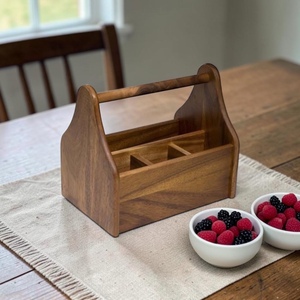 Porte-ustensiles de cuisine classique en bois d'acacia de qualité supérieure, résistant à l'eau, fait main, pour ranger les couverts, par Unicorn Handicrafts - Product Image 1
