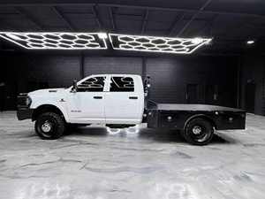 Ramz 3500 Flatbed Dually 4x4 2020 en perfecto estado - Product Image 3