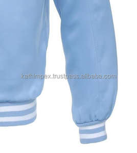 Chaquetas ligeras para hombre listas en stock Bomber de béisbol de satén con logotipo personalizado para ropa informal y de equipo azul claro - Product Image 6