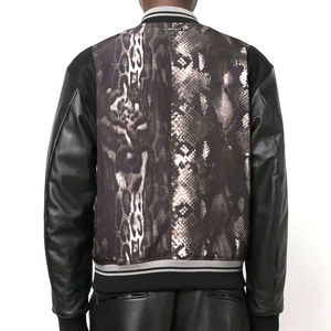 Chaqueta bomber de cuero PU para hombre, estampado animal, estilo urbano, cuello vuelto, corte regular, estilo otoñal, chaqueta varsity. - Product Image 4
