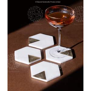 Ensemble de dessous-de-verre en marbre écologique de qualité supérieure Lavable et durable Tapis et coussinets de table en pierre naturelle pour la décoration de la maison - Product Image 4