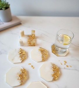 Handmade <b>Epoxy</b> <b>Resin</b> Coasters With Gold Leaf Inlay Irregular Shape Home Decoration Crafted For Coffee <b>Table</b> Use - Product Image 1