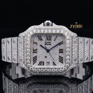Reloj de Lujo con Incrustaciones de Moissanita para Hombre, Personalizado en Dos Tonos de Oro, Acero Inoxidable, con Diamantes y Números Romanos - Product Image 1