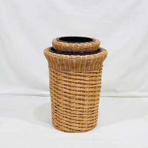 Maceta de Hierro Tejida con Mimbre Plástico para Exteriores, Balcón, con Revestimiento Negro, en Oferta - Product Image 6