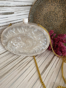 Bolso de mano de resina a la moda para chicas, regalo de boda, fiesta, con forro de seda impermeable y decoración de remaches, de MULTI CRAFT - Product Image 6