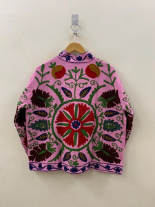 Chaqueta bordada Suzani de terciopelo rosa, abrigo de bombardero de invierno a la moda con diseño de cuello, chaqueta a medida estilo Hippie - Product Image 2