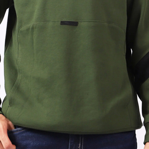 เสื้อฮู้ดผู้ชายสีเขียวมะกอก ทรงปกติ ผ้าฟลีซ สีพื้น สวมใส่สบาย มีกระเป๋าและแถบสีดำที่แขนเสื้อ - Product Image 6