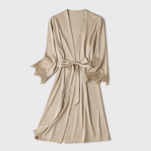 Conjunto de bata y camisón elegante para mujer, tela suave y sedosa, ropa cómoda para descansar en casa. - Product Image 2