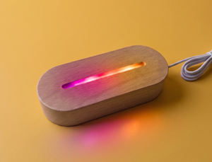 Base de lampe de nuit LED RGB en bois massif, support de lampe à fente alimenté par USB pour plaques acryliques 3D personnalisées et décoration artistique de bureau - Product Image 2