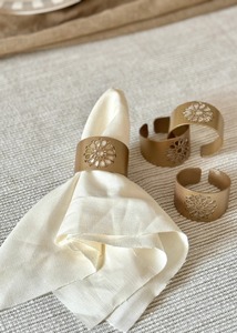 Porte-serviettes rustique en or mat avec médaillon, accessoires de table quotidiens, anneaux de serviette décoratifs géométriques en or mat - Product Image 2