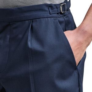 กางเกงขาสั้นผู้ชายทรงเข้ารูป จับจีบด้านหน้า ทรงปกติ เอวกลาง ลำลอง แต่ดูดี มีกระเป๋าข้าง เหมาะสำหรับใส่ทำงาน ใส่ลำลอง ใส่เที่ยวช่วงฤดูร้อน - Product Image 6