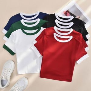 Vente en gros de crop tops pour femmes avec logo personnalisé, coupe ajustée, manches courtes, vêtements de sport et décontractés, crop tops d'été, t-shirts pour femmes - Product Image 1