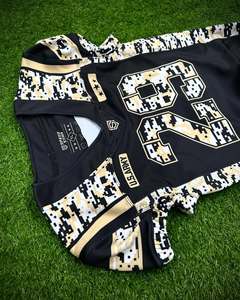 เสื้อฟุตบอลอเมริกันชายแบบไม่มีแขน พิมพ์ลายพรางแบบซับลิเมชั่น ระบายเหงื่อได้ดี เหมาะสำหรับการเล่นกีฬา - Product Image 1