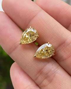 Pendientes Clásicos de Diamantes Amarillos en Forma de Lágrima, Certificados por IGI, Oro Amarillo Sólido, CVD HPHT, Diamantes Creados en Laboratorio, Regalo de Boda - Product Image 1