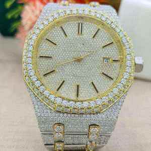 Reloj de Lujo para Hombre y Mujer con Diamantes de Claridad VVS, Cronógrafo, Correa de Silicona, Caja de Acero Inoxidable, Resistencia al Agua de 20 BAR - Product Image 3