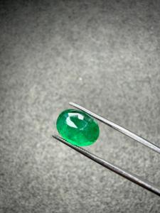 Émeraude naturelle de Zambie de 4,01 carats, taille ovale, pierre précieuse verte de qualité supérieure, bijoux fins, vente en gros, Jai Narayan - Product Image 4