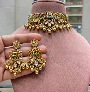 Conjunto de collar choker de diseño con acabado dorado de la mejor calidad exclusiva, con aretes, para colección de bodas, para mujeres y niñas. - Product Image 2