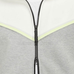 บริการ OEM ขายส่งเสื้อฮู้ดขนแกะผู้ชายสำหรับฤดูหนาว สวมใส่สบาย น้ำหนักเบา ระบายอากาศได้ดี แห้งเร็ว ผลิตในปากีสถาน - Product Image 5