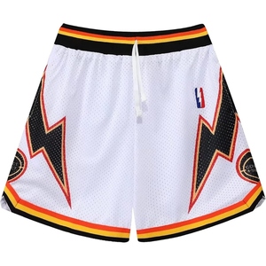 กางเกงขาสั้นตาข่ายซับลิเมชั่นคุณภาพสูงสำหรับผู้ชาย แห้งเร็ว เหมาะสำหรับกีฬาบาสเกตบอล รับสกรีนแบรนด์ สไตล์อเมริกัน - Product Image 4