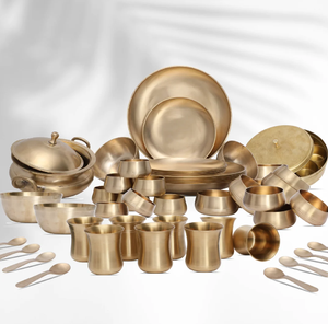 Service de table en bronze Kansa comprenant des assiettes, des plats à couvercle, une carafe à eau, des bols et des cuillères, au prix de gros - Product Image 2