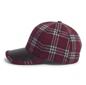 Casquette de baseball unisexe en coton à carreaux rouges, style décontracté, ajustement réglable, à porter au printemps et en automne - Product Image 5